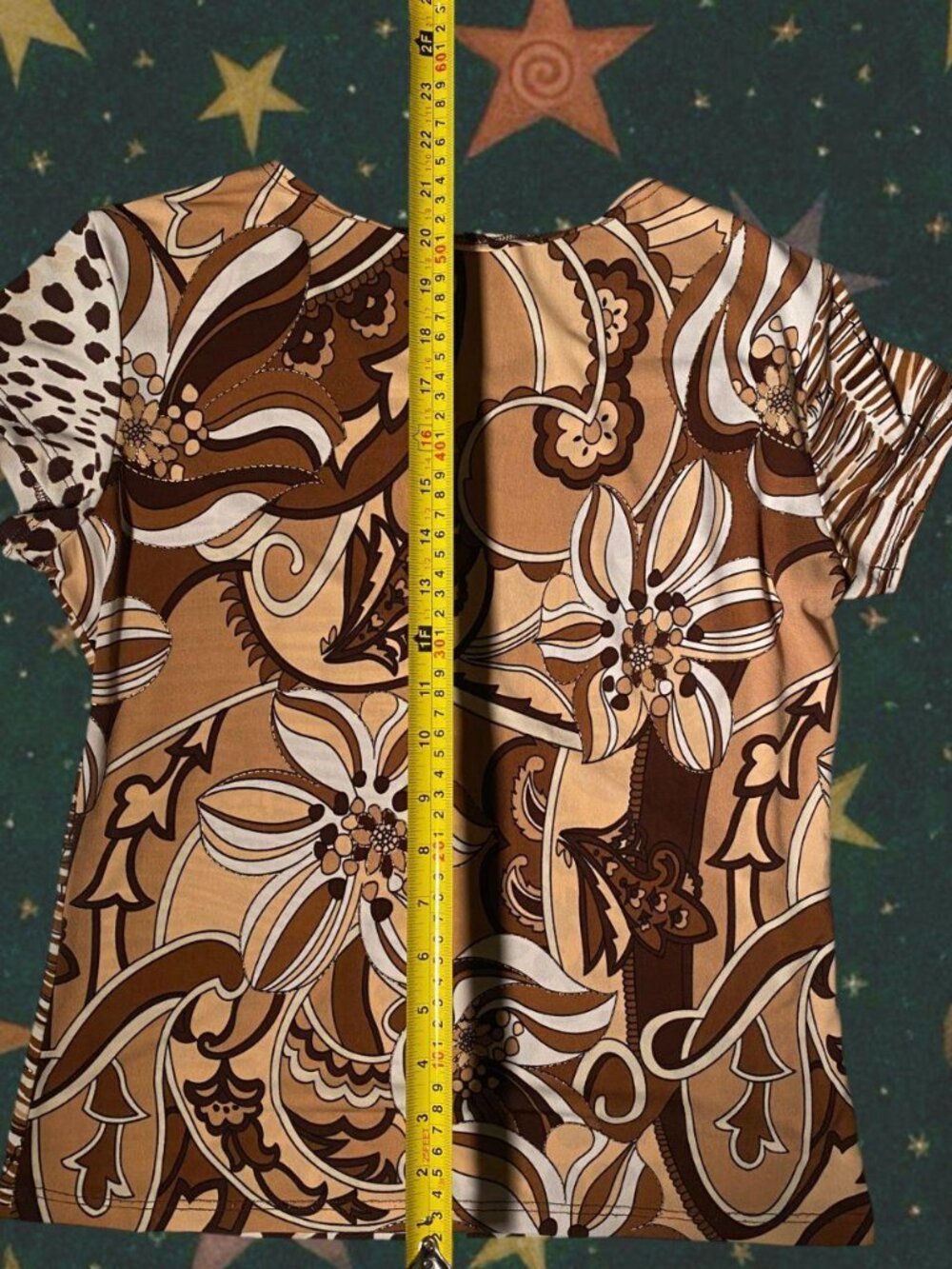 Y2K Patterned Tee - Picture 4 of 4